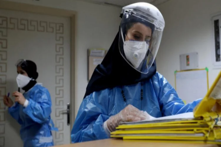 İran'da 60 bin hemşire koronavirüse yakalandı