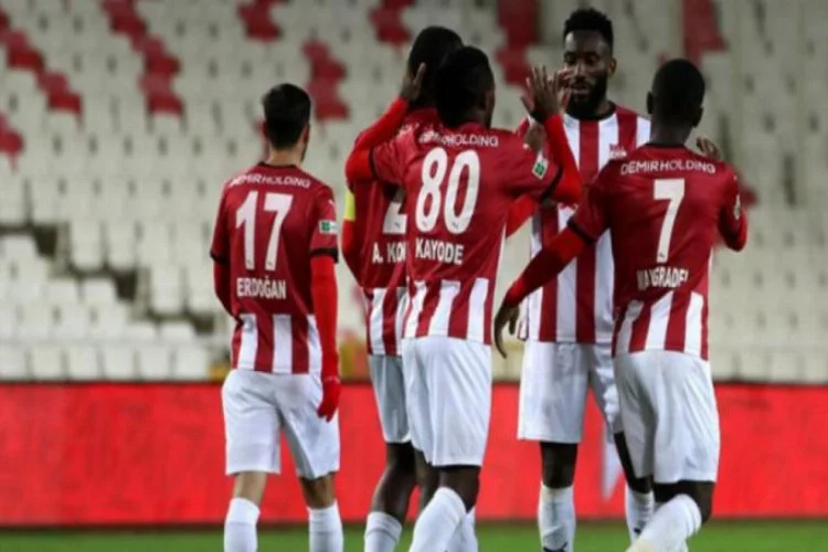 Sivasspor kupada Giresunspor'u eledi