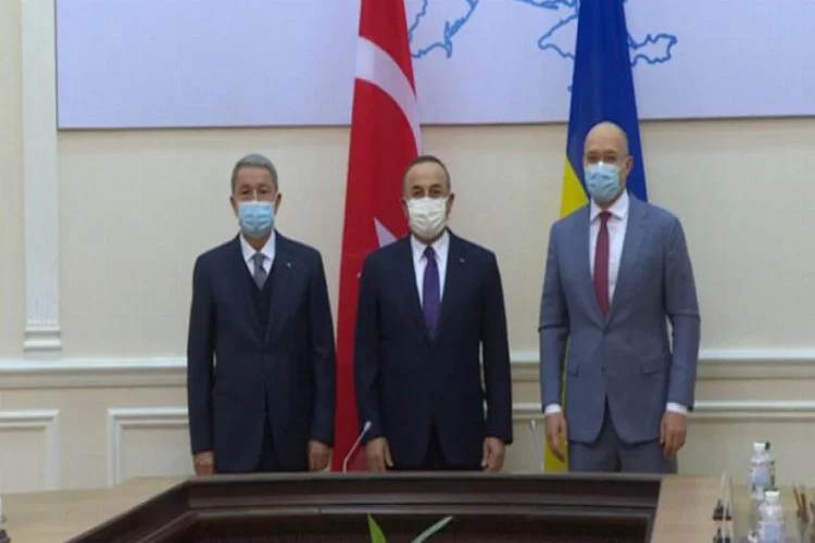 Çavuşoğlu ve Akar, Ukrayna Başbakanı Shmyhal ile görüştü