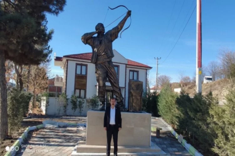 Bursa'da Osmanlı'nın rekortmen okçusunun heykeli dikildi