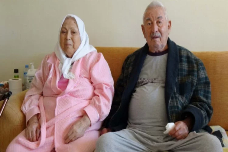 Biri 92, diğeri 82 yaşındaki! Koronavirüsü yendiler