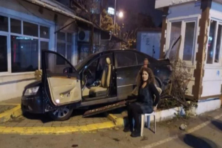 İstanbul'da bir garip kaza! Her yere çarptı