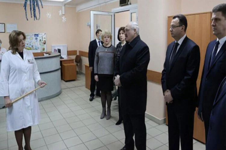 Lukaşenko: Koronavirüs aşısı olmayacağım