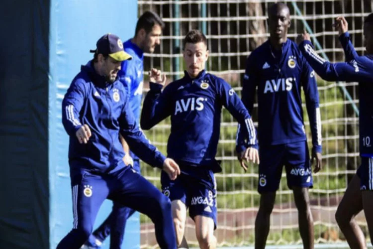 Fenerbahçe'de Ozan Tufan'a günde 2 test