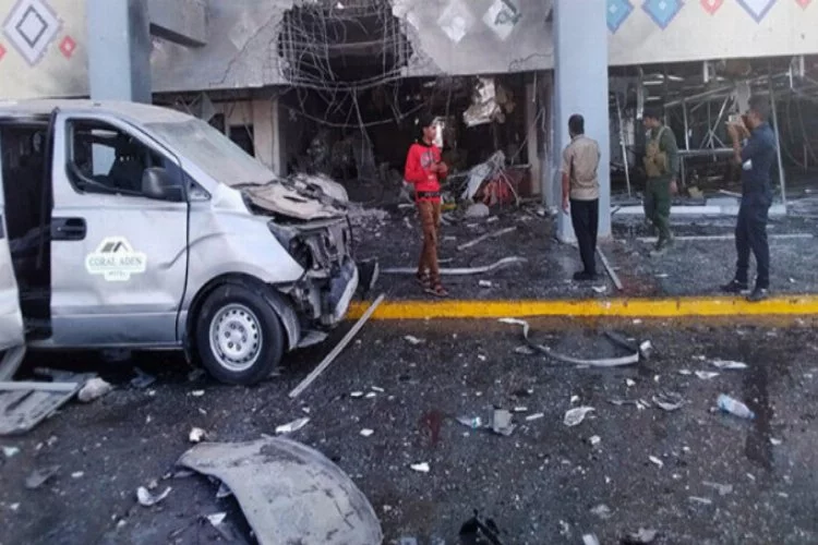 Aden Havalimanı'ndaki patlamalarda ölü sayısı 25'e yükseldi