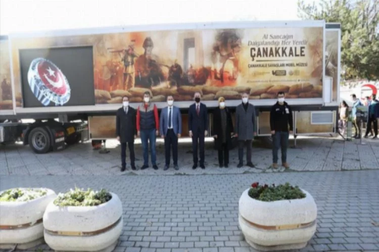 Çanakkale Savaşları Mobil Müzesi Bursa İnegöl'e geldi