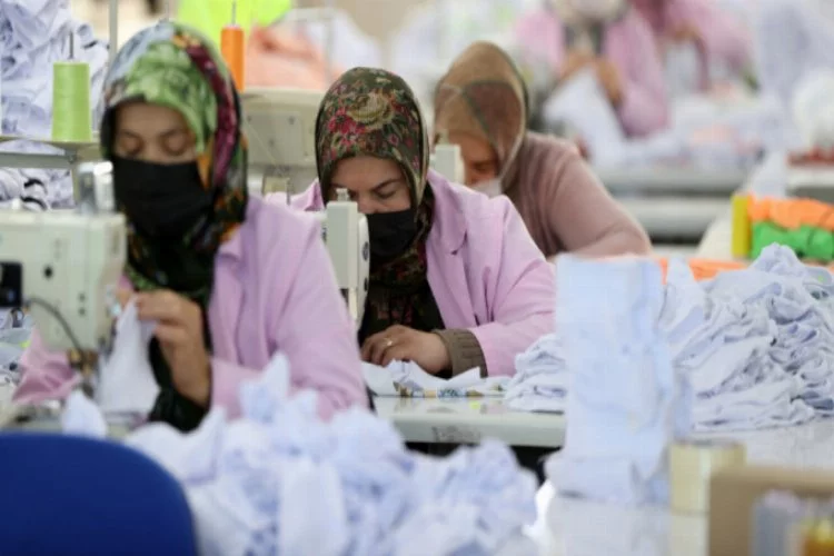Bursa'da bileziklerini satarak girdiği sektör 130 kadına ekmek kapısı açtı