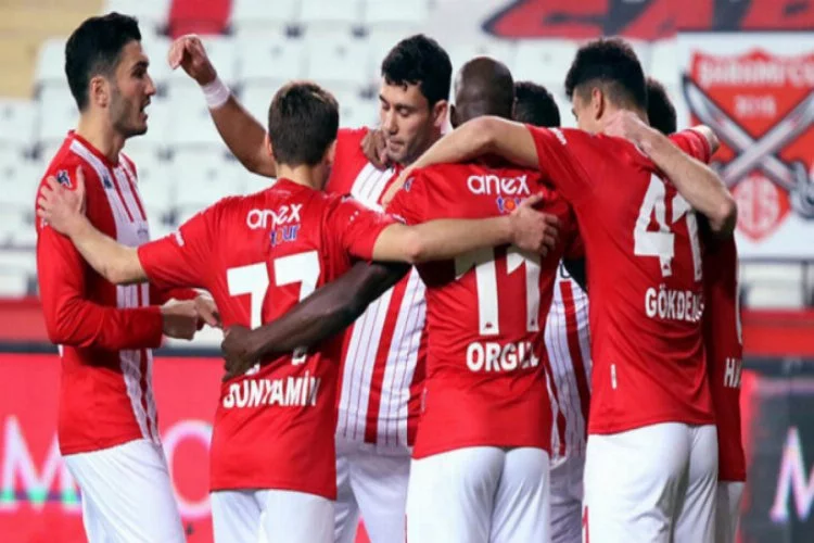 Antalyaspor, kayıpsız tamamlamak istiyor