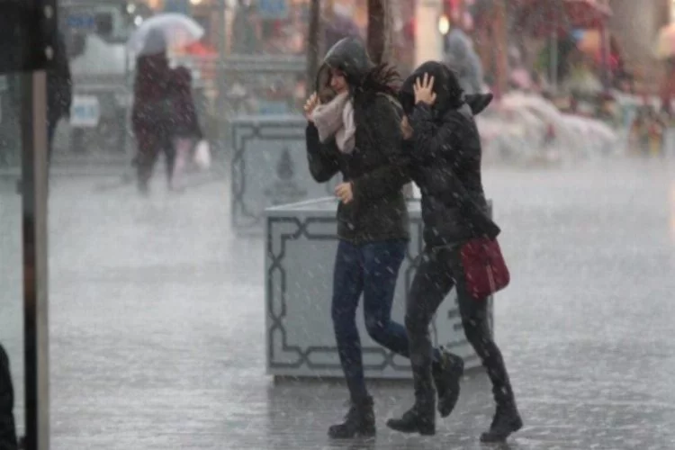 İstanbul yağışlı hava etkisini hissettirecek