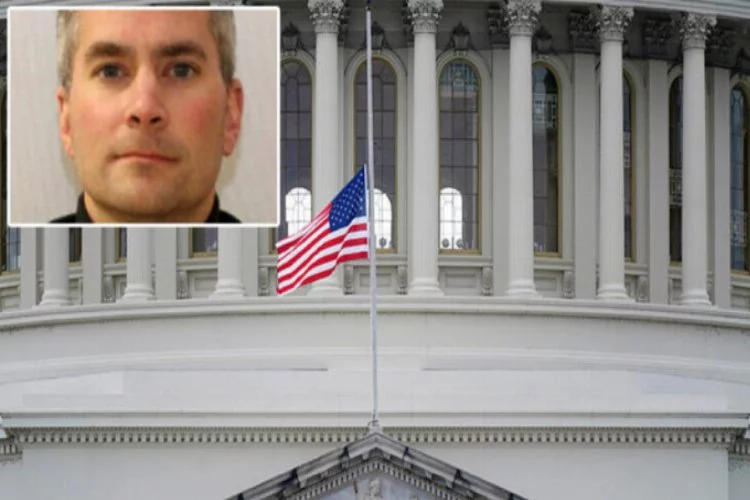 Beyaz Saray'da bayraklar yarıya indirildi