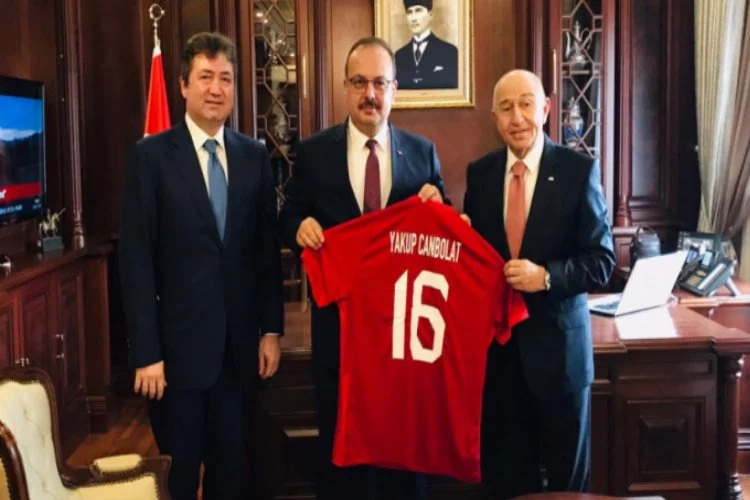 TFF Başkanı Özdemir: Bursaspor bu sene büyük atılım yaptı