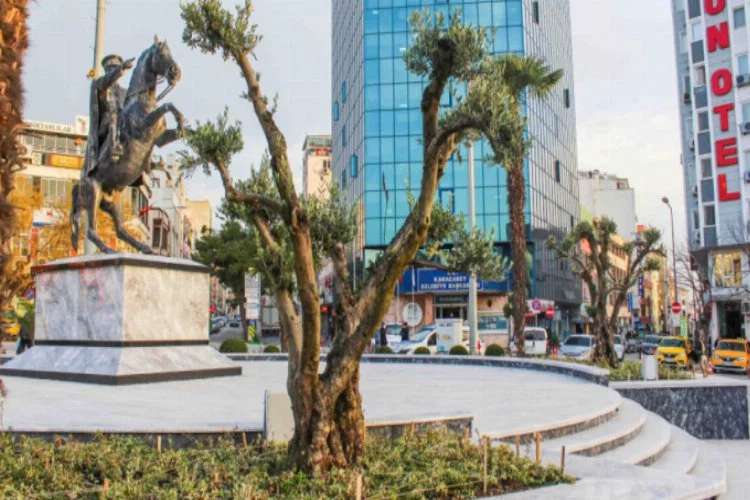 Bursa Karacabey Cumhuriyet Meydanı yenilendi