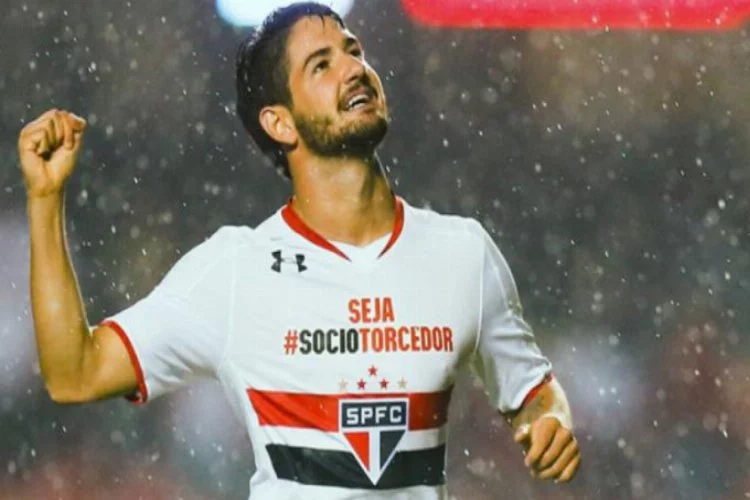 Pato'dan transfer sözleri: Yakında futbola geri döneceğim