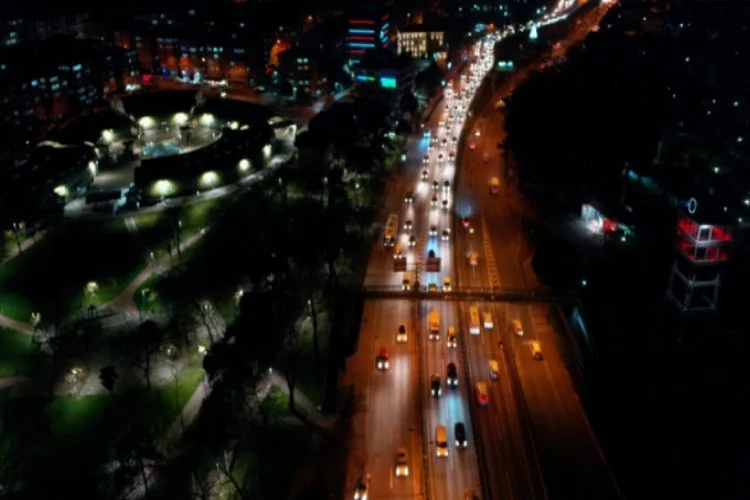 Bursa'da kısıtlama öncesi yoğun trafik böyle görüntülendi!