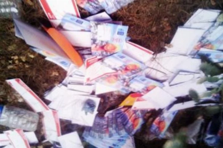 Bursa'da 'PTT, CHP kartlarını çöpe attı' iddiası ortalığı karıştırdı