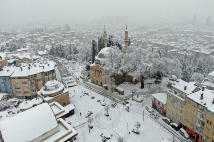 Bursa'nın tarihi yerleri karlar altında kaldı