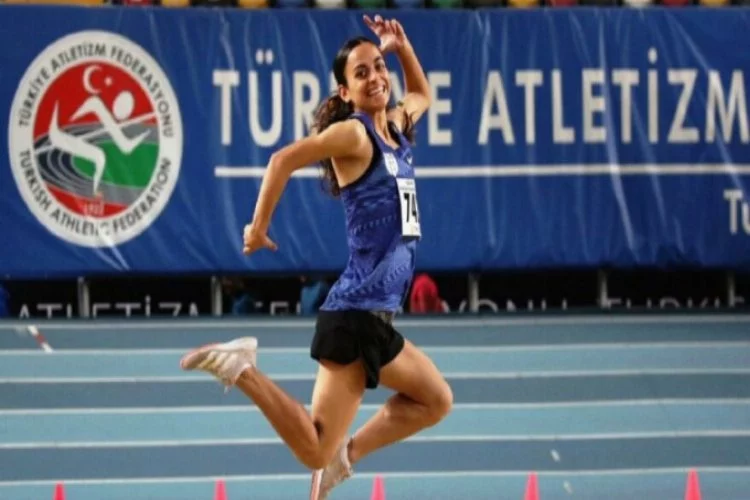 Milli atlet Ayşe Tekdal'dan tarihi rekor