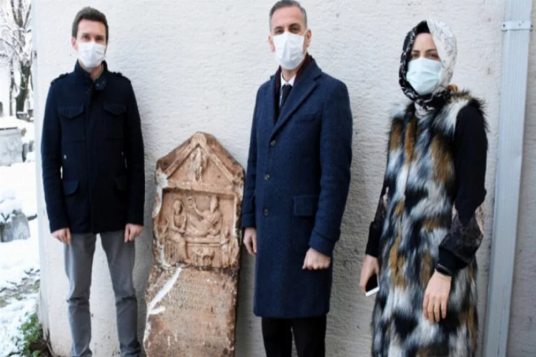Bursa'da vatandaşın dikkati sayesinde bulunan mezar steli incelenecek
