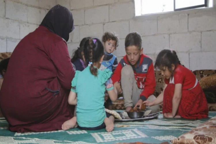 Suriye'de Bursa mahallesine bir yılda 700 briket ev