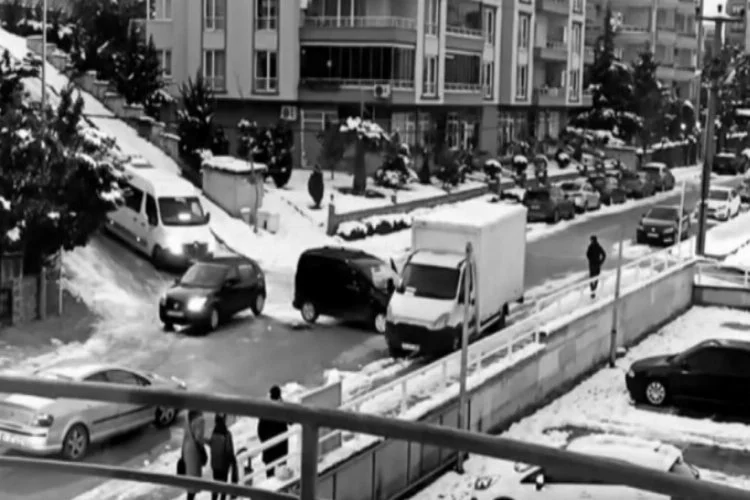 Bursa'da otomobillerin buz dansı!