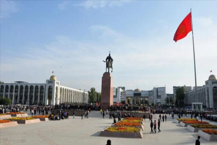 Kırgızistan'da hükümet düştü