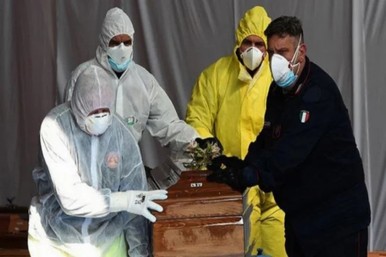 İtalya'da son 24 saatte koronavirüsten 521 kişi hayatını kaybetti