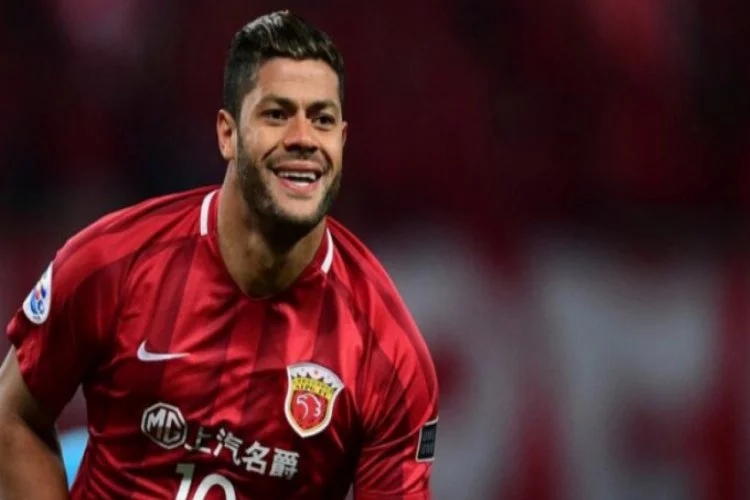 Beşiktaş'a Hulk transferinde Trabzonspor ve Porto rakip oldu