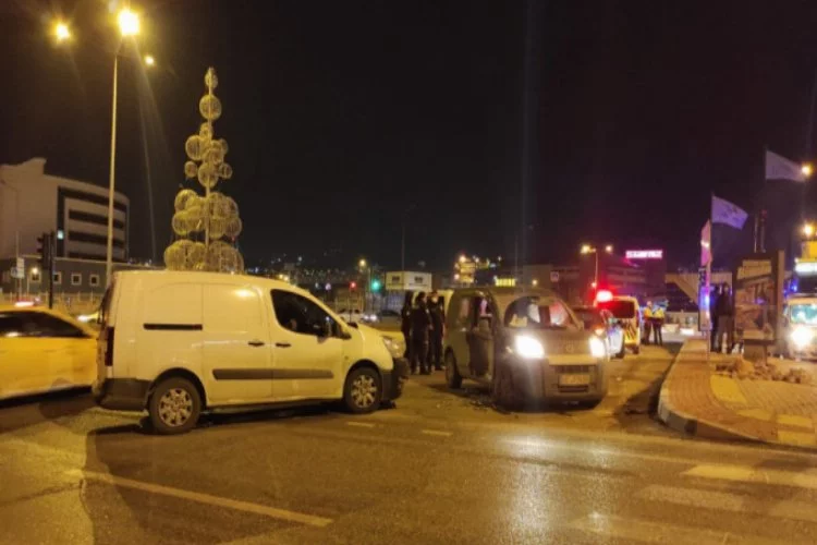 Bursa'da kırmızı ışık ihlali kazaya neden oldu!