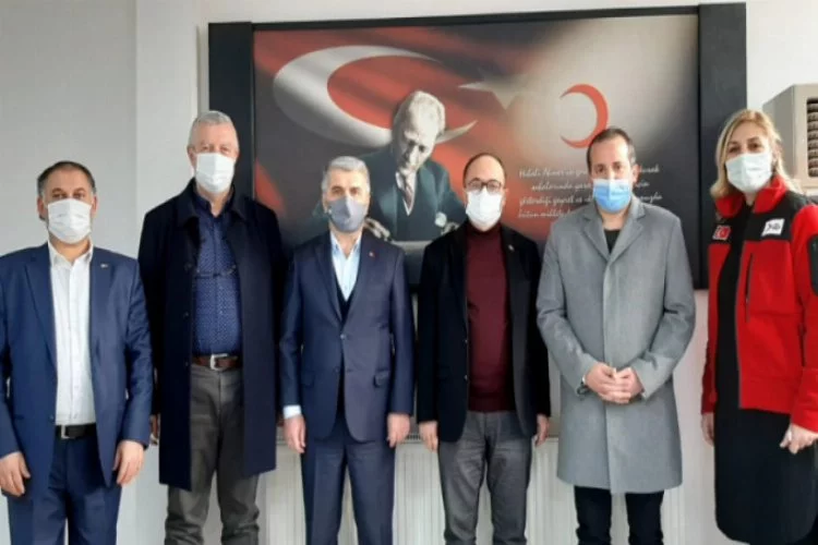 Bursa'da AK Parti Nilüfer İlçe Yönetimi kan bağışında bulundu (ÖZEL HABER)