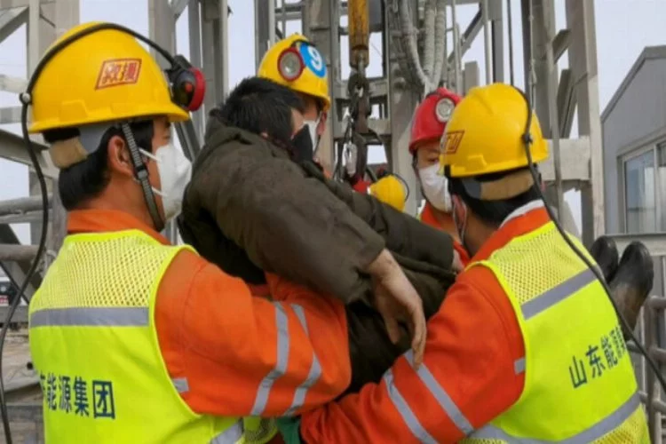 Çin'de yerin 600 metre altındaki madenciler kurtarıldı