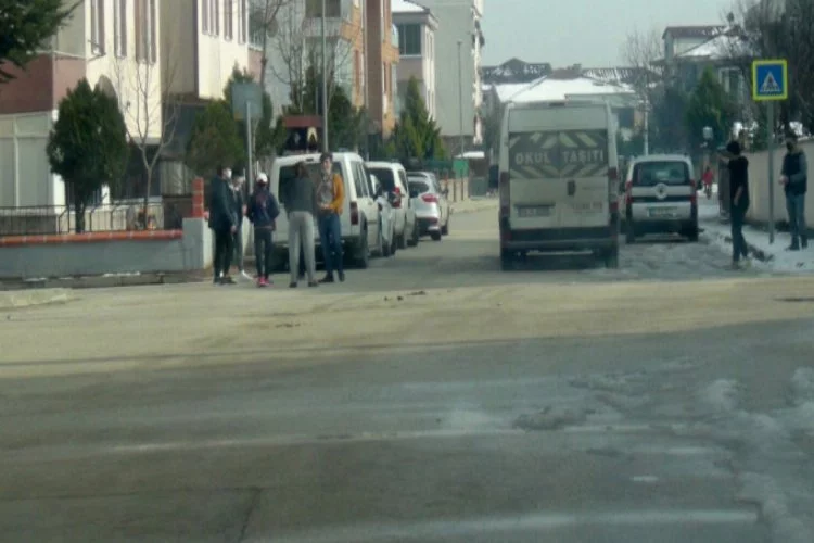 Bursa'da ısınan havalar çocuklara kısıtlamayı unutturdu!