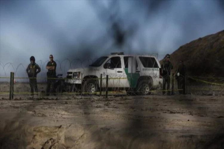 Meksika'nın ABD sınırında yanmış 19 ceset bulundu