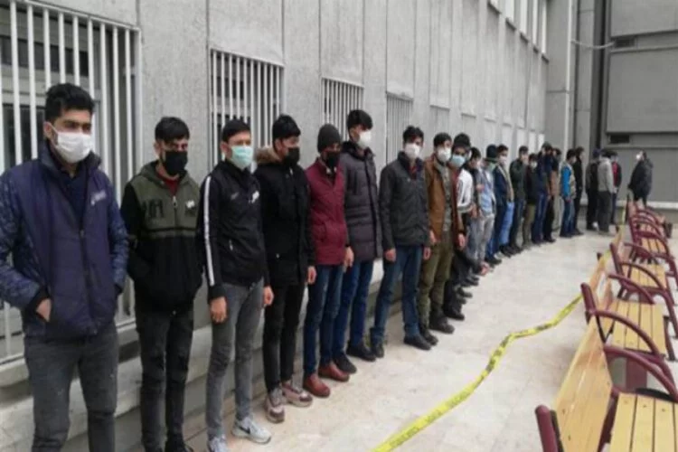 Ankara'da 13 düzensiz göçmen yakalandı