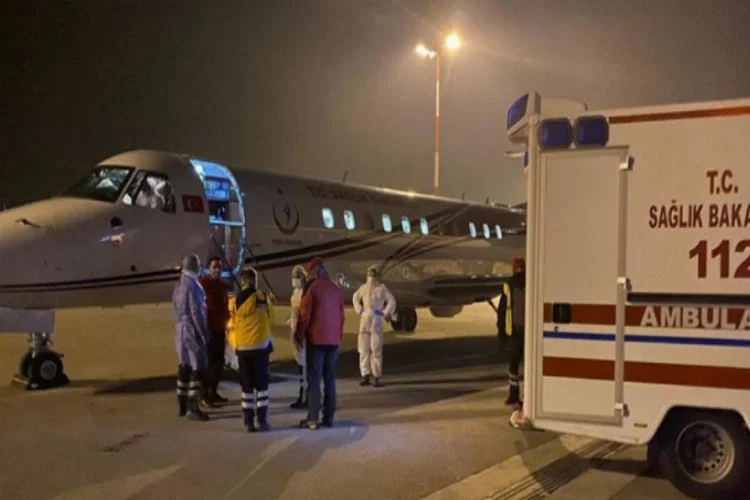Türk korona hastası ambulans uçakla Türkiye'ye getirildi