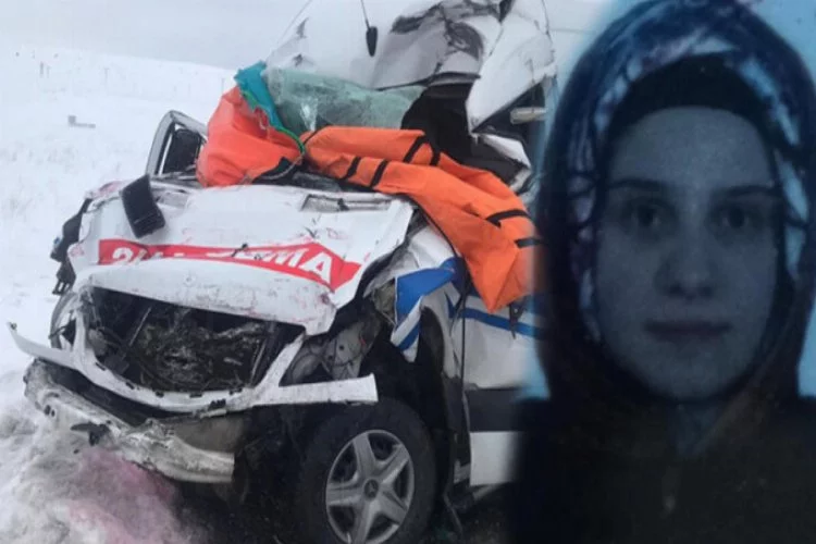 Sivas'ta TIR ile ambulans çarpıştı! Hemşire öldü, şoför ağır yaralı