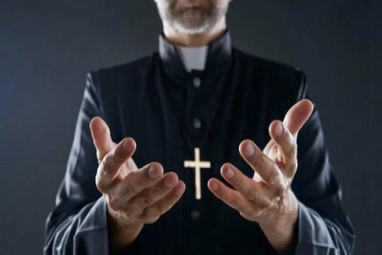İsveç'te iki kadına tecavüz eden papaz tutuklandı