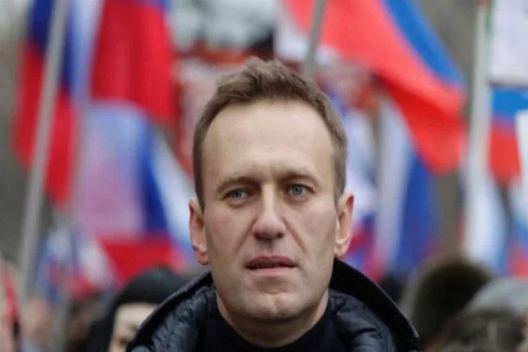 Navalni'nin evi ve ofislerine polis baskını