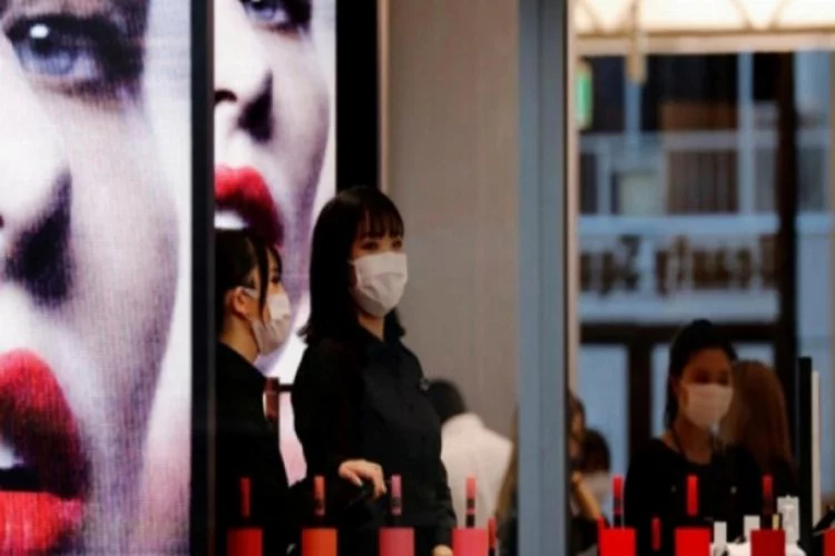 Dev kozmetik şirketi 500 mağazasına kilit vuruyor