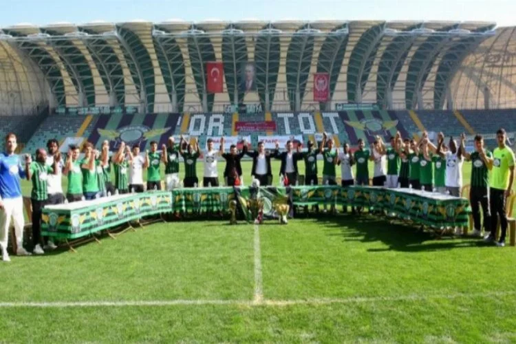 Akhisarspor'dan transfer şov! 26 futbolcu birden...