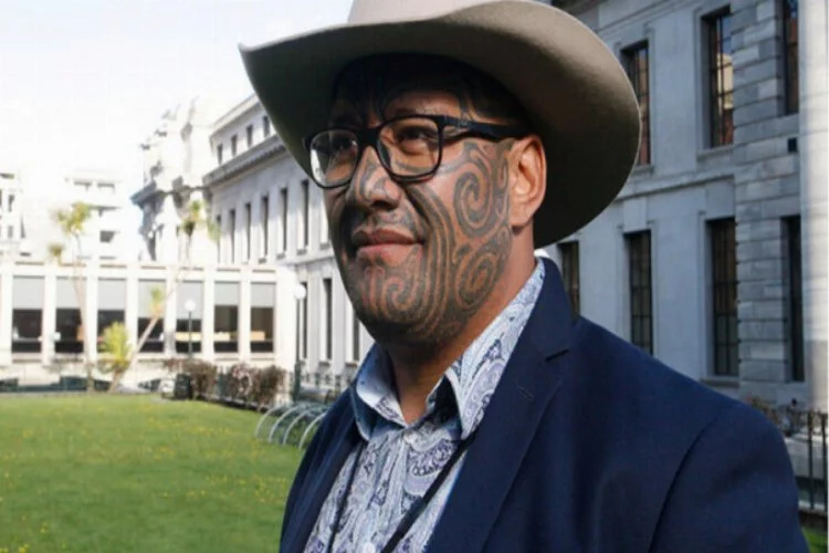 Parlamentodaki kravat krizi çözüldü! Maori...