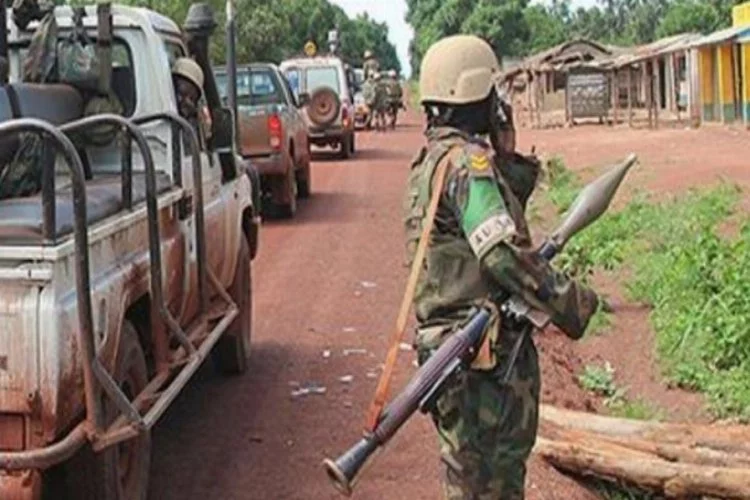 Orta Afrika Cumhuriyeti'nde ordu, isyancılara karşı ilerleyişini sürdürüyor