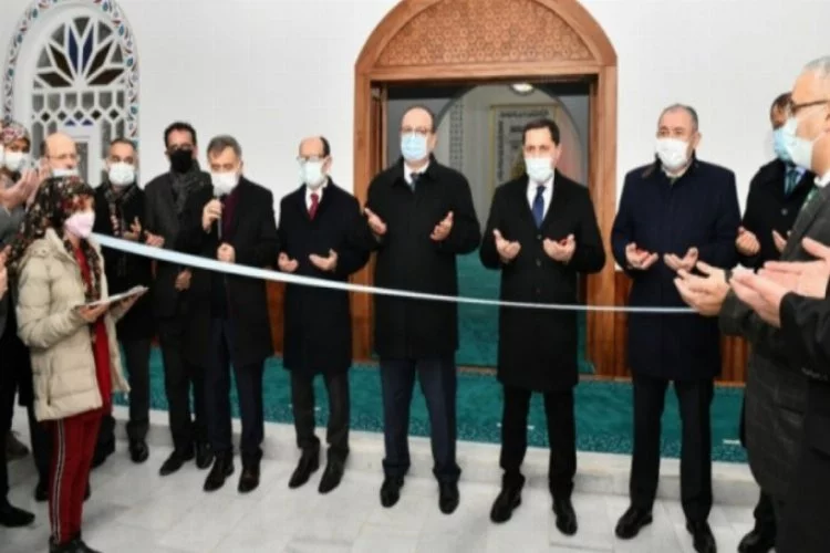 Bursa Mustafakemalpaşa'da külliye ibadete açıldı