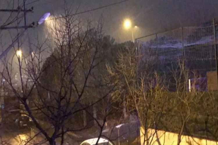 Bursa'da beklenen kar yağışı başladı!