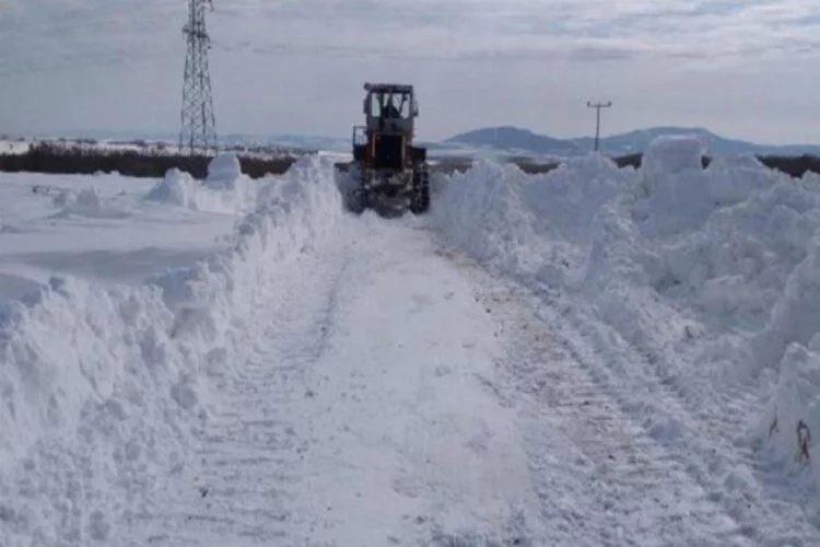 Kardan kapanan 156 köy yolu ulaşıma açıldı