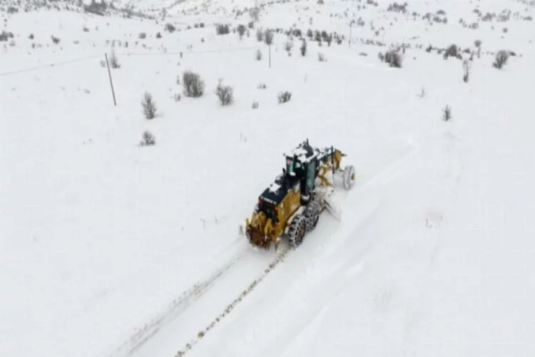 Kar nedeniyle kapanan 36 köy yolu açıldı