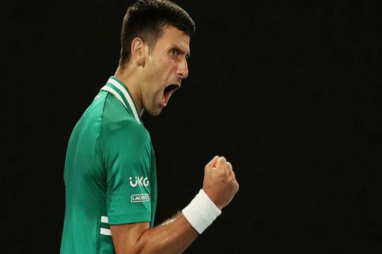 Djokovic, Avustralya Açık'ta yarı finale çıktı