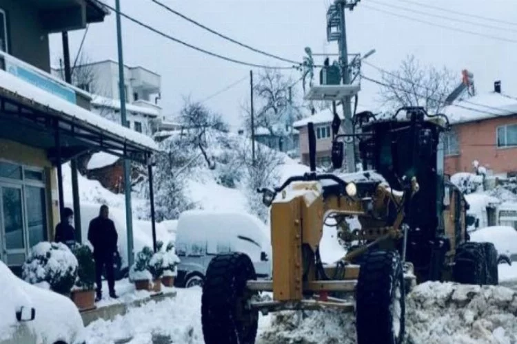 Bursa'da kesintisiz kar mesaisi