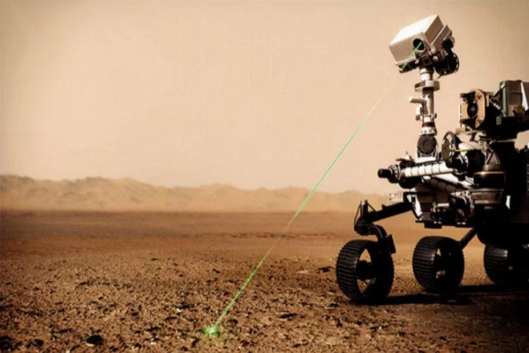 'Azim' robotu Mars'a iniyor