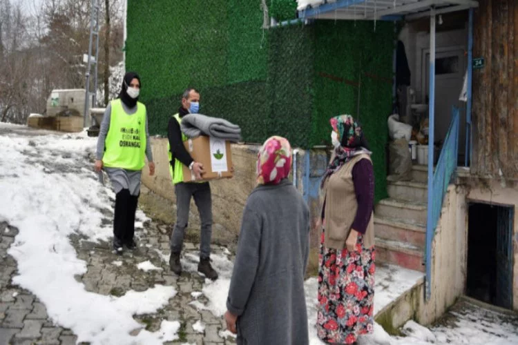 Bursa Osmangazi'den kış gününde yürek ısıtan yardım