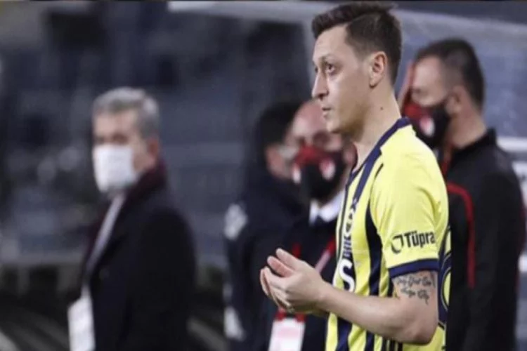 Arsenal,  Özil'in "Uygur Türkleri" paylaşımı sebebiyle gönderildiği iddialarını yalanladı